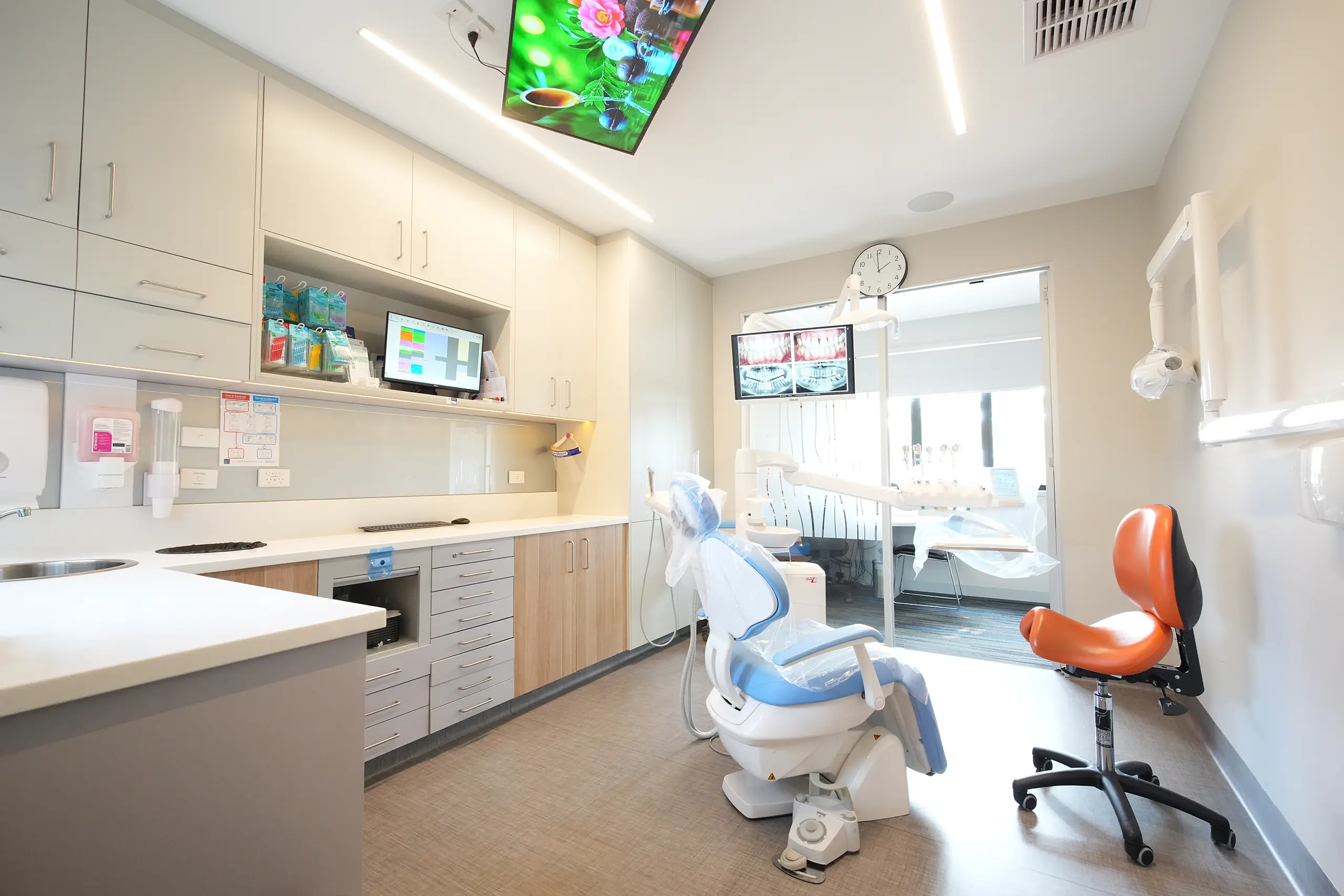 What is a Periodontist
